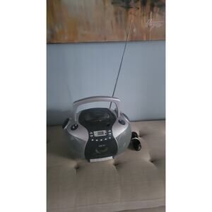 Akai Model CSDV6R CD radio cassette recorder - Tested